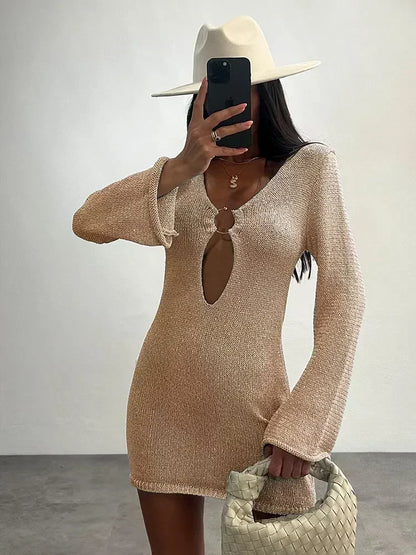 Short knit dress with V-neckline – wide sleeves, slim fit, autumn/winter